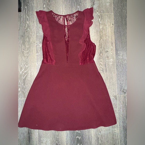 ❤️ BCBG Generation Burgundy Ruffle Skater Dress - Picture 5 of 9